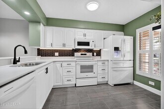 42 Golf Villa Dr in Port Orange, FL - Building Photo - Building Photo