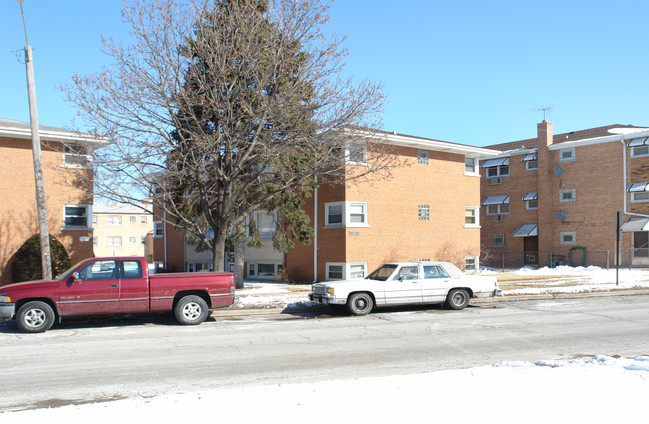 9706-9708 Pacific Ave in Franklin Park, IL - Building Photo - Building Photo