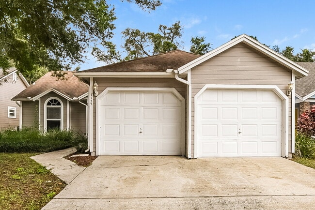 property at 7757 Fox Knoll Pl