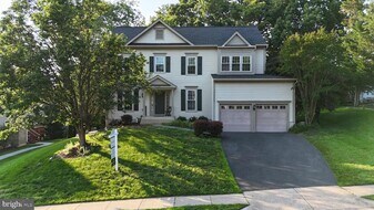 6732 Rock Brook Dr in Clifton, VA - Building Photo