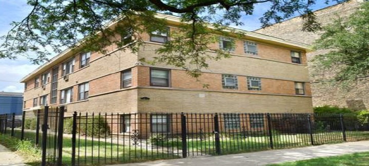 Ravenswood Portfolio in Chicago, IL - Building Photo