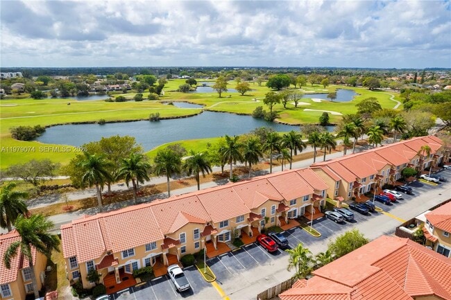 14260 SW 57th Ln in Miami, FL - Foto de edificio - Building Photo