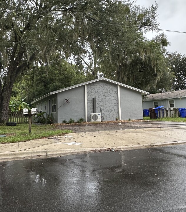 745 Hudson St in Kissimmee, FL - Building Photo