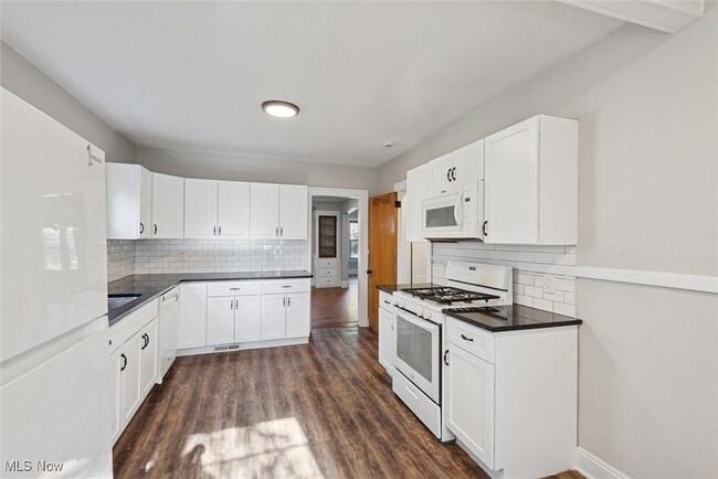 property at 3996 Bluestone Rd