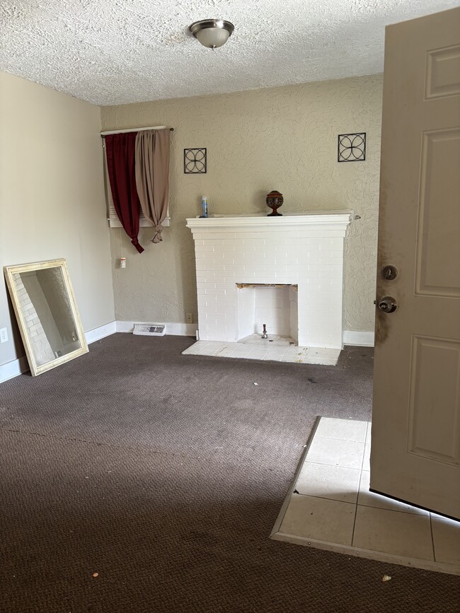 property at 5557 Saint Louis Ave