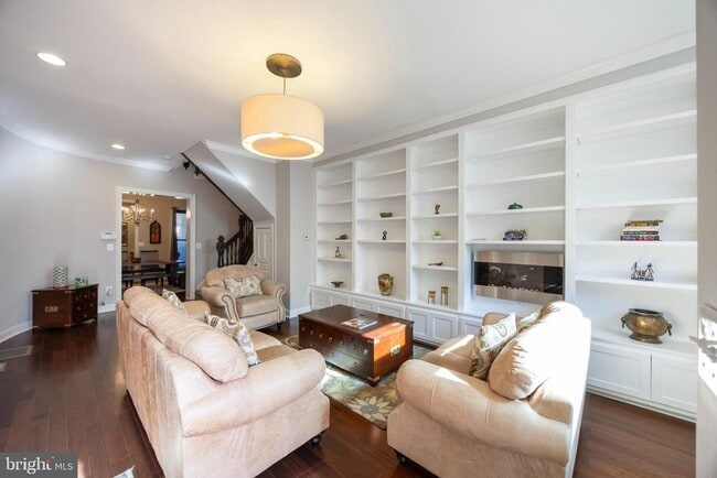 314 E 22nd St in Baltimore, MD - Foto de edificio - Building Photo