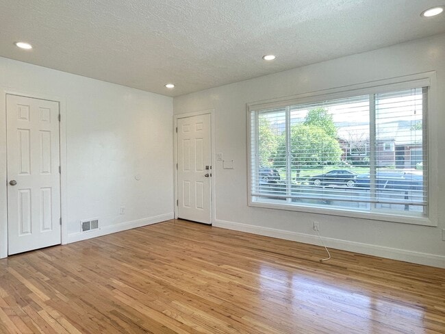 1700 1700 E in Salt Lake City, UT - Building Photo - Building Photo