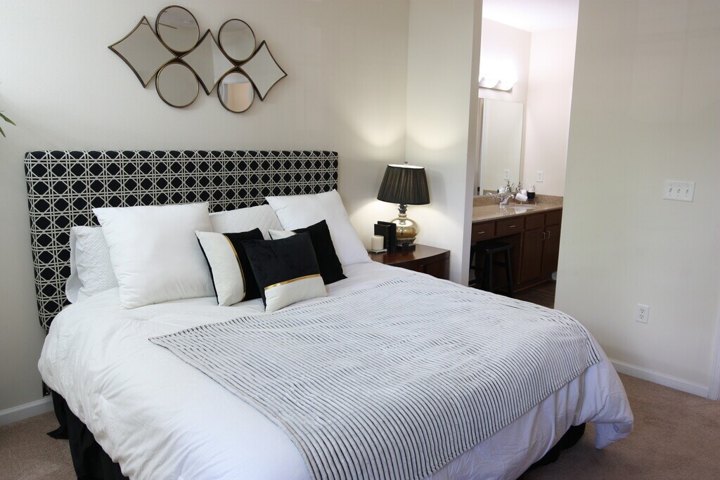 1200 Acqua Luxury Lifestyle Apartments in Petersburg, VA