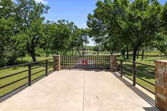1898 Rodgers Rd in Whitesboro, TX - Building Photo - Building Photo