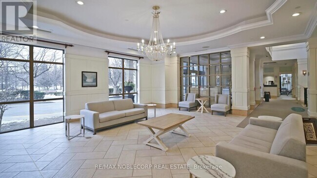 710 Humberwood Blvd in Toronto, ON - Building Photo - Building Photo