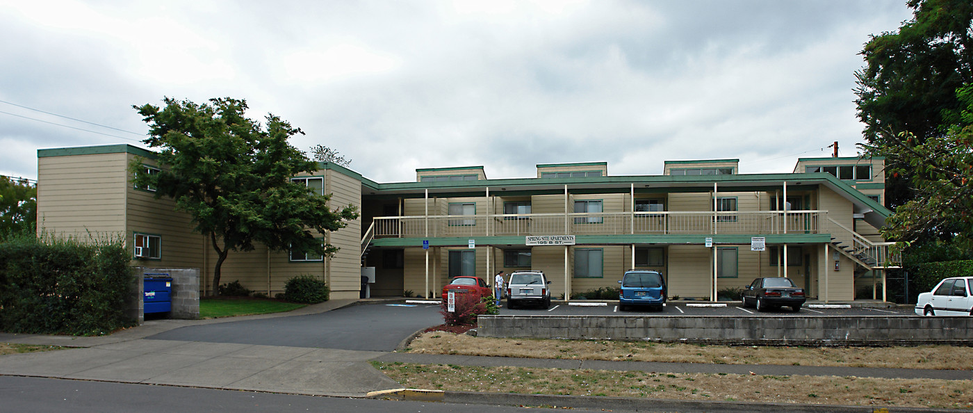 Spring Site Apartments in Springfield, OR - Building Photo