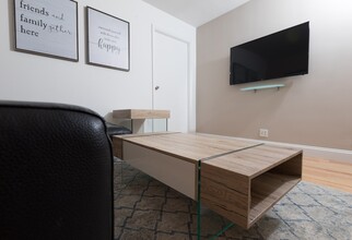 784 Columbus Ave in New York, NY - Building Photo - Building Photo