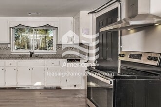 305 Virginia Ave in New Ellenton, SC - Foto de edificio - Building Photo