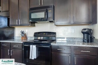 4590 Winkler Ave in Ft. Myers, FL - Building Photo - Building Photo