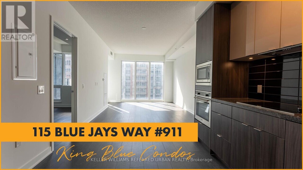 115-115 Blue Jays Way in Toronto, ON - Building Photo