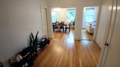 51 Manchester Rd, Unit 2-bed Brookline U3 in Brookline, MA - Building Photo - Building Photo