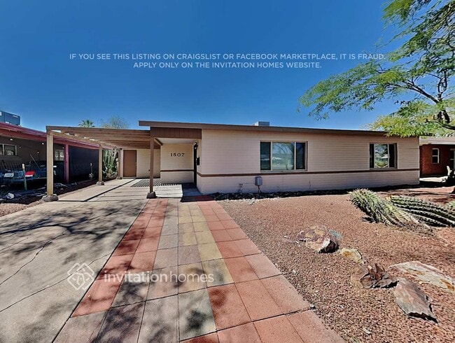 property at 1507 W Mitchell Dr