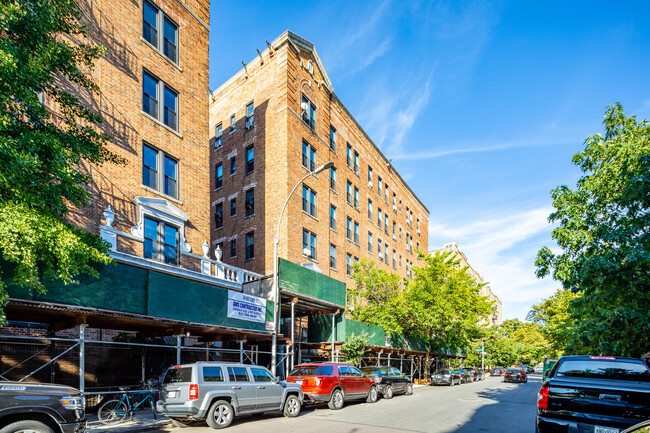 The Dearborn in Brooklyn, NY - Foto de edificio - Building Photo