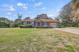1321 Briarfield Ave in Charleston, SC - Building Photo