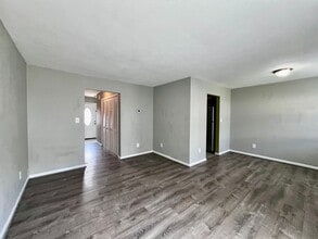 3318 Diana Lee Ct in Virginia Beach, VA - Foto de edificio - Building Photo