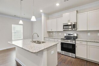 83 Professional Pl in Calhoun, GA - Building Photo - Building Photo