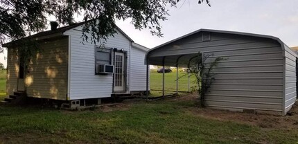 15629 County Rd 498 in Lindale, TX - Building Photo - Building Photo