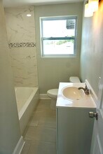 504 Engman St, Unit #B in Clearwater, FL - Building Photo - Building Photo