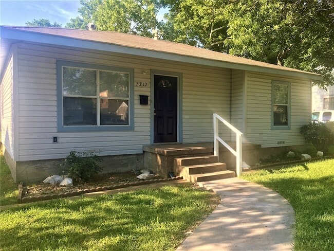 property at 1317 Meadowbrook Dr