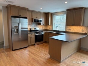 108 Wilson St in Bridgeport, CT - Foto de edificio - Building Photo