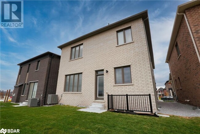 59 Suzuki St in Barrie, ON - Building Photo - Building Photo