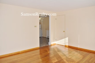 184 Newport Ave in Pawtucket, RI - Building Photo - Building Photo