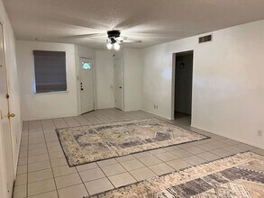 306 Sun Flower Dr in Marion, TX - Building Photo - Building Photo