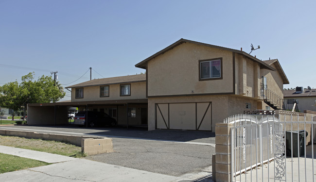 16517 Randall Ave in Fontana, CA - Building Photo - Building Photo