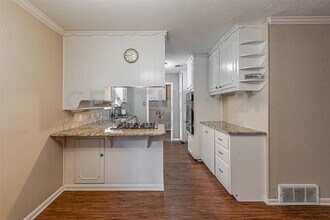 952 Charleston Dr in Bedford, TX - Building Photo - Building Photo
