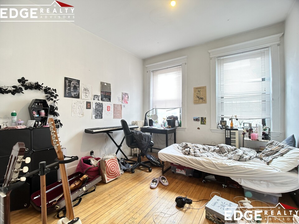 30 Glenville Ave, Unit 2 in Boston, MA - Building Photo