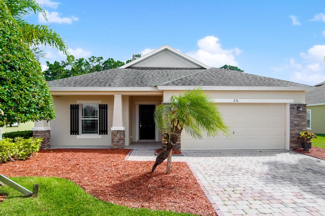 236 Abernathy Cir in Palm Bay, FL - Building Photo