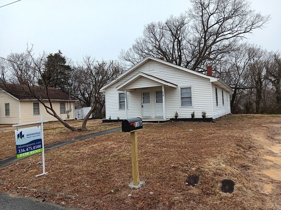 110 Brown St in Thomasville, NC - Building Photo