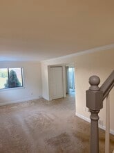 9015 Sandalwood Dr, Unit B in Manassas, VA - Foto de edificio - Building Photo