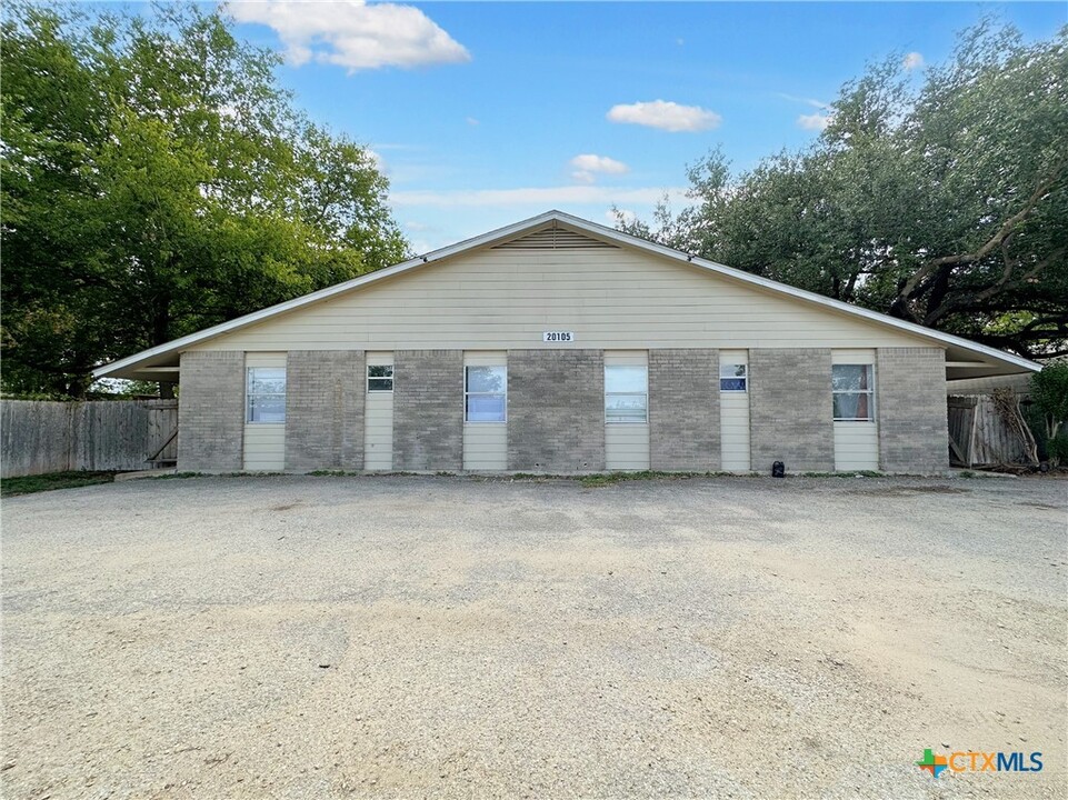 20115 San Marcos Hwy in San Marcos, TX - Building Photo