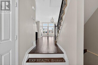 529 Rowers Way in Ottawa, ON - Building Photo - Building Photo