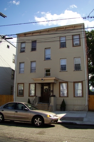 92-94 N 6th St in Paterson, NJ - Building Photo