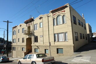 Glen Park Apartments in Oakland, CA - Building Photo - Building Photo