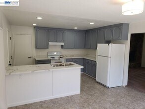 342 Washington Blvd in Fremont, CA - Building Photo - Building Photo