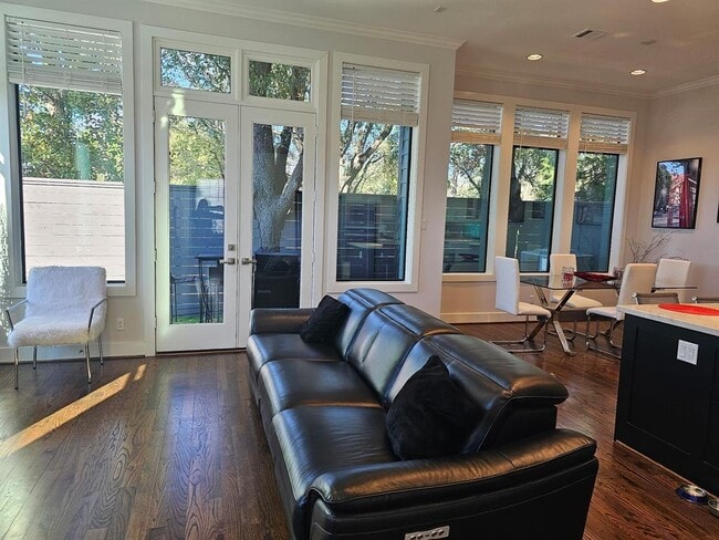 11028 Avenu Malkenu in Houston, TX - Building Photo - Building Photo