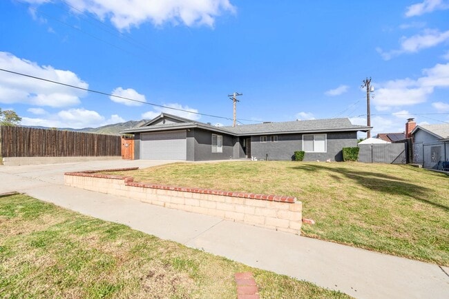 7511 Buckeye St in Highland, CA - Building Photo - Building Photo