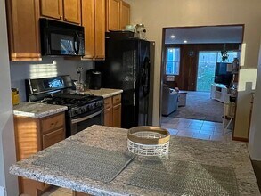 926 N 12th St in Dekalb, IL - Building Photo - Building Photo