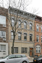 228 Kingsland Ave in Brooklyn, NY - Building Photo