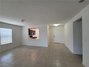 1230 NW 19th St in Cape Coral, FL - Building Photo - Building Photo