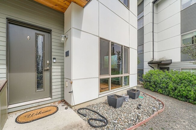 property at 4276 S Greenbelt Station Dr
