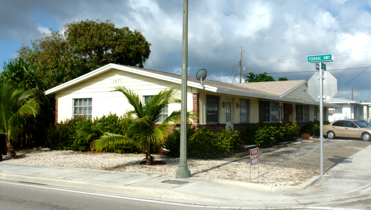 1431 N Federal Hwy in Lake Worth, FL - Building Photo